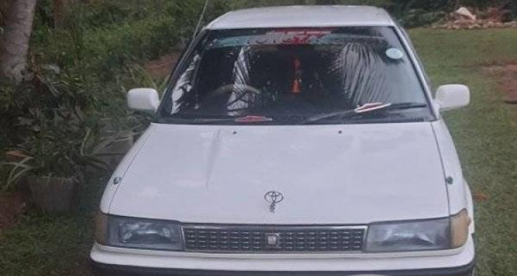 TOYOTA COROLLA 1990