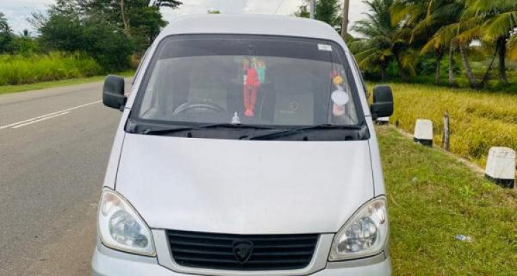 MICRO MPV JUNIOR III 2013