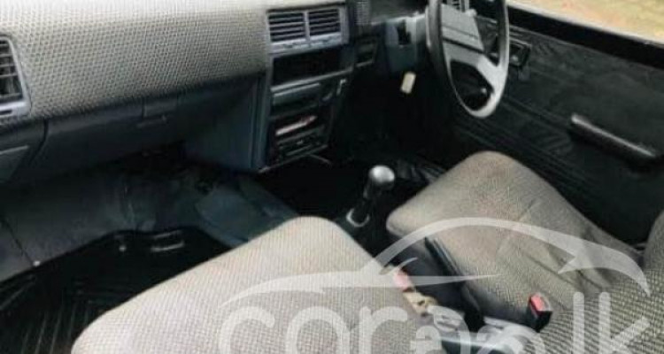 MAZDA WAGON 1986