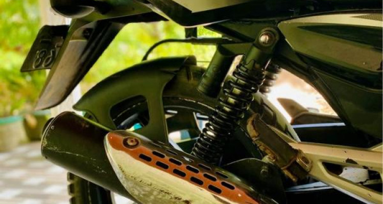 BAJAJ PULSAR 150 2012