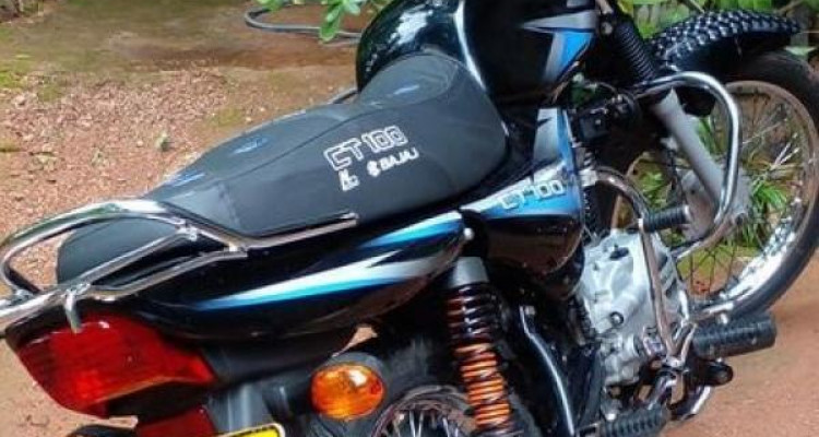 BAJAJ CT100 2017