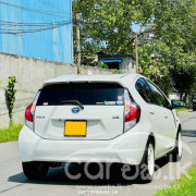TOYOTA AQUA 2017