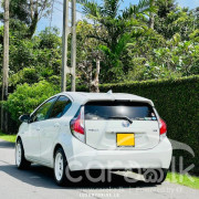 TOYOTA AQUA 2017