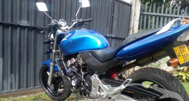 HONDA HORNET 2006
