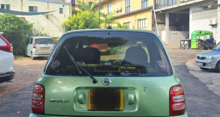 NISSAN MARCH 1996