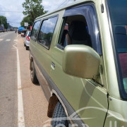 NISSAN CARAVAN 1987