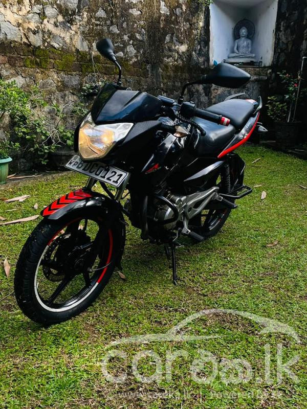 BAJAJ PULSAR 2015