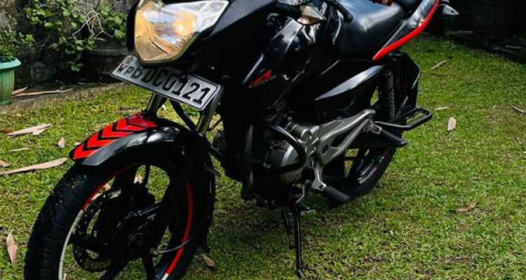 BAJAJ PULSAR 2015
