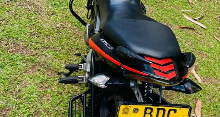 BAJAJ PULSAR 2015