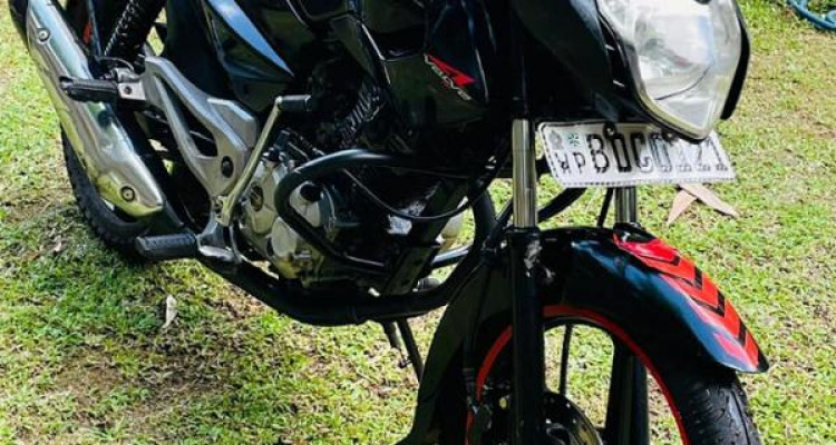 BAJAJ PULSAR 2015