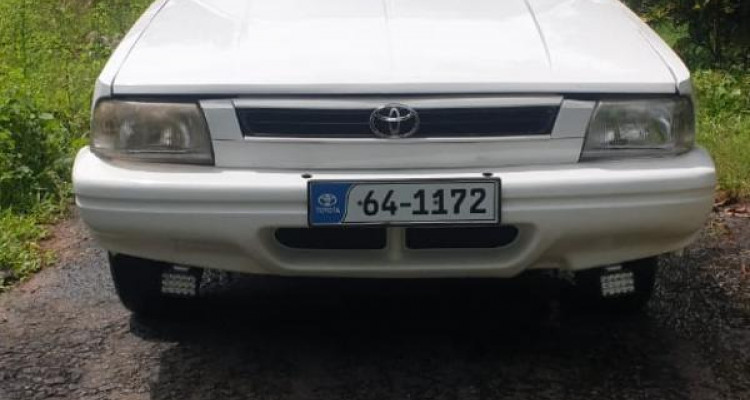 TOYOTA CARINA 1983