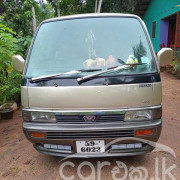 NISSAN CARAVAN 1993