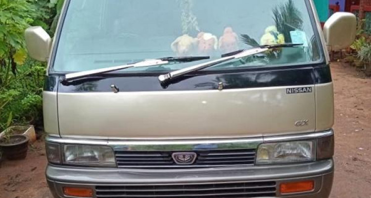 NISSAN CARAVAN 1993
