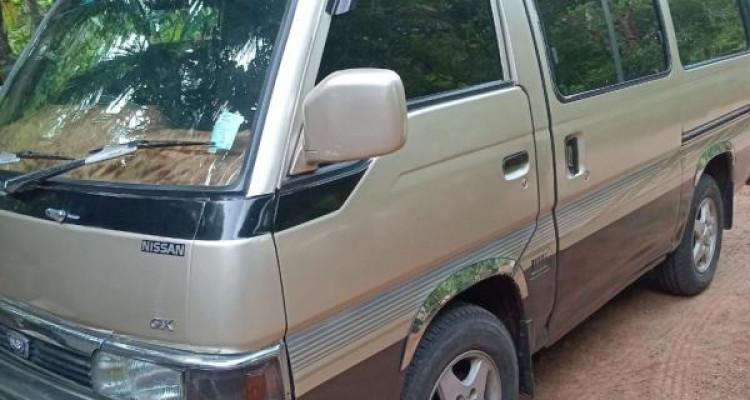 NISSAN CARAVAN 1993