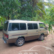 NISSAN CARAVAN 1993