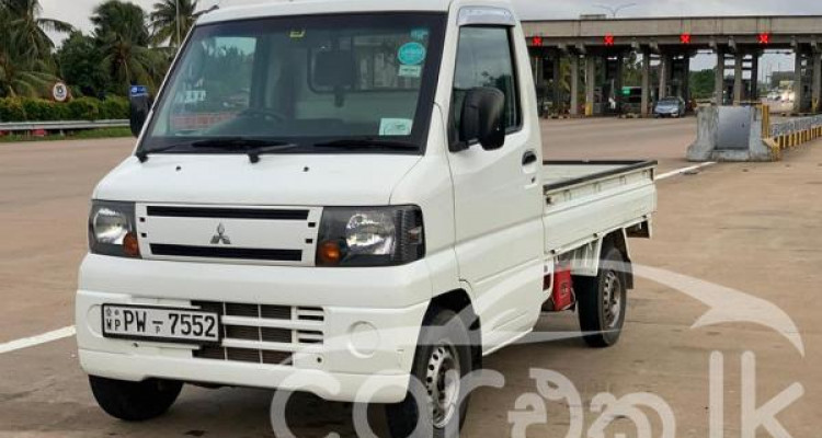 MITSUBISHI U61 2010