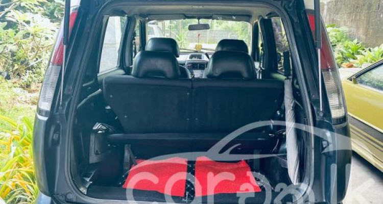 NISSAN CUBE 2000