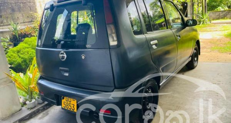NISSAN CUBE 2000
