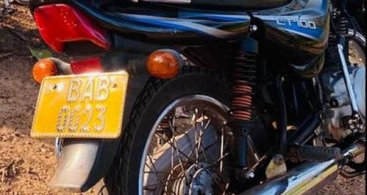 BAJAJ CT100 2012