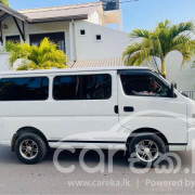NISSAN CARAVAN E25 2002