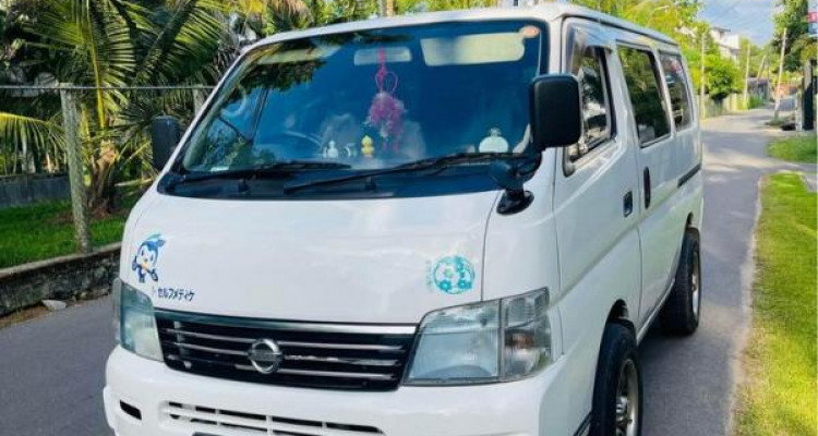 NISSAN CARAVAN E25 2002