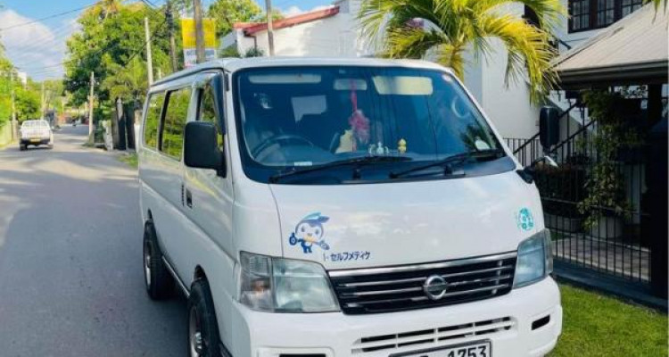 NISSAN CARAVAN E25 2002