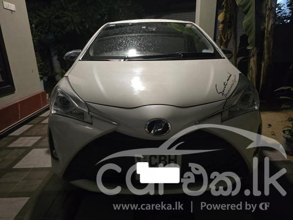 TOYOTA VITZ 2019