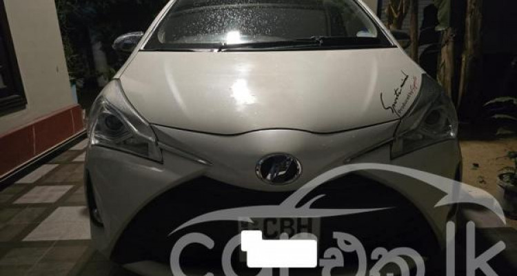 TOYOTA VITZ 2019