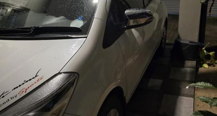 TOYOTA VITZ 2019