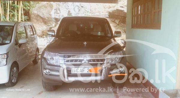 MITSUBISHI MONTERO 2015