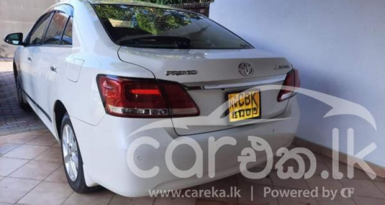 TOYOTA PREMIO 2018