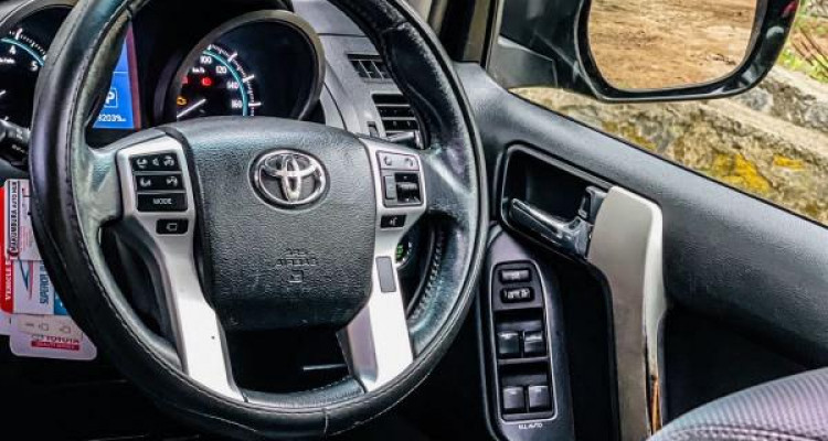 TOYOTA LAND CRUISER PRADO 150 2010