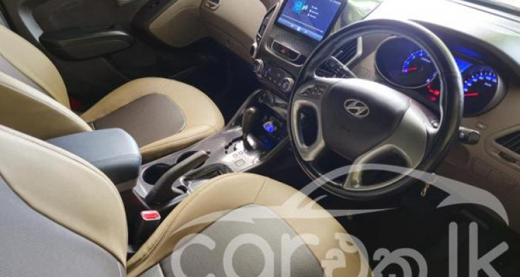 HYUNDAI TUCSON 2011