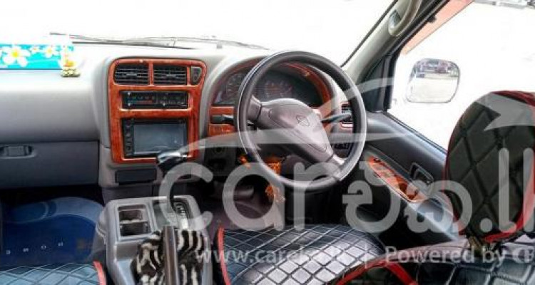 NISSAN SERENA 1997
