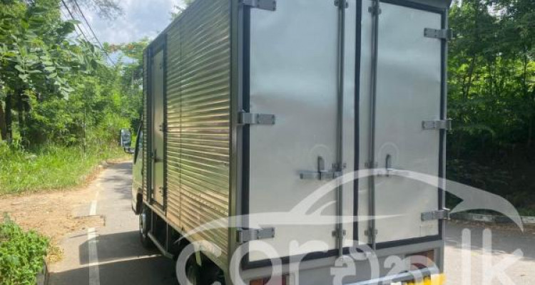 ISUZU ELF 2001