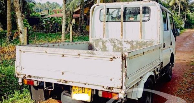 TOYOTA DYNA CREW CAB 2004