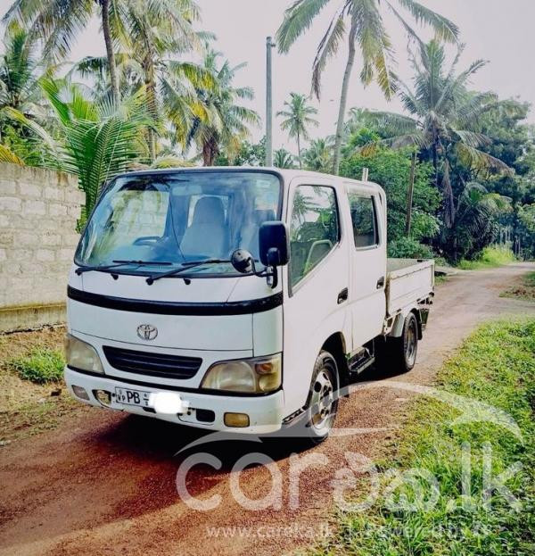 TOYOTA DYNA CREW CAB 2004