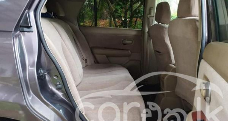 NISSAN TIIDA 2008