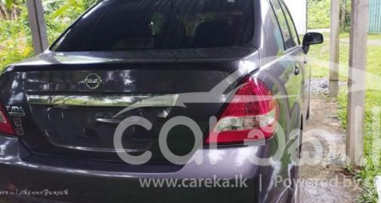 NISSAN TIIDA 2008