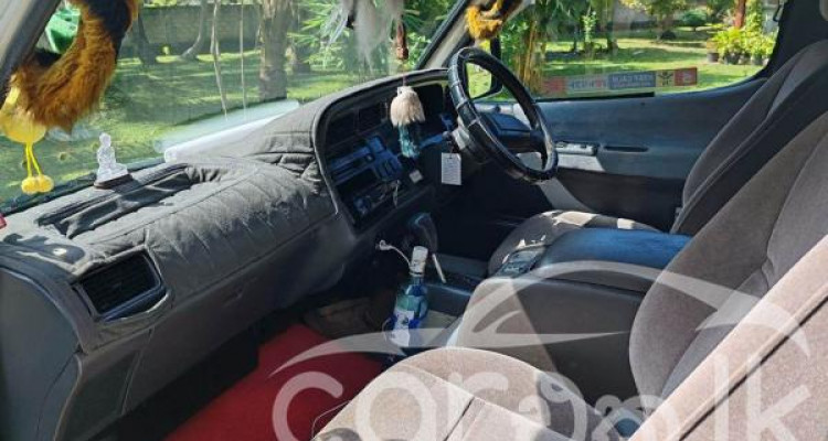 TOYOTA DOLPHIN 1998