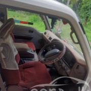 NISSAN CARAVAN 1996