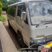 NISSAN CARAVAN 1996