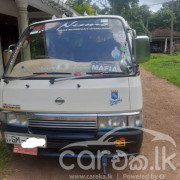 NISSAN CARAVAN 1996