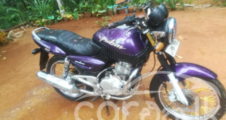BAJAJ PULSAR 150 2004
