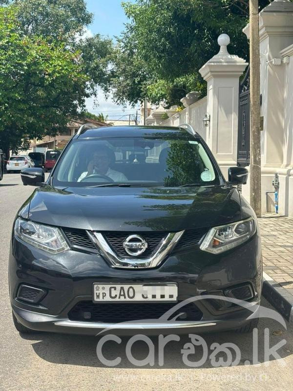 NISSAN X TRAIL 2015