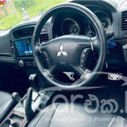 MITSUBISHI MONTERO V6 2010