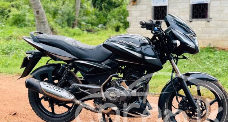 BAJAJ PULSAR 150 2018