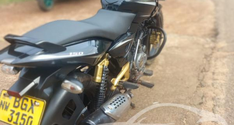 BAJAJ PULSAR 150 2018