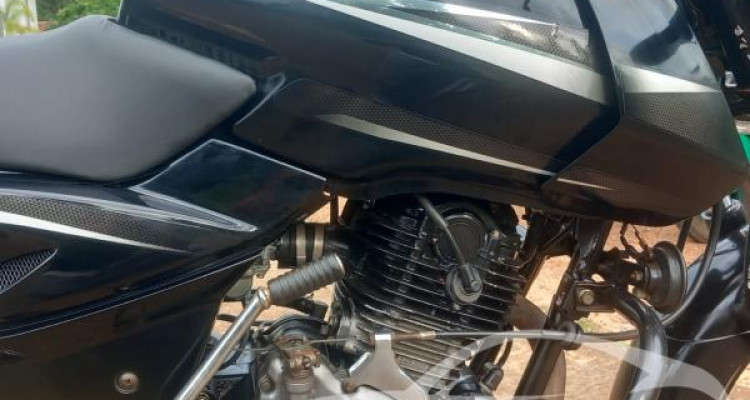 BAJAJ PULSAR 150 2018