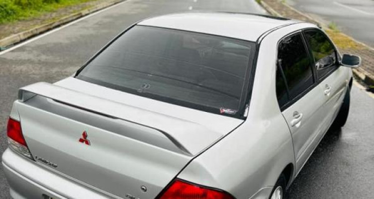 MITSUBISHI LANCER CS1 2001